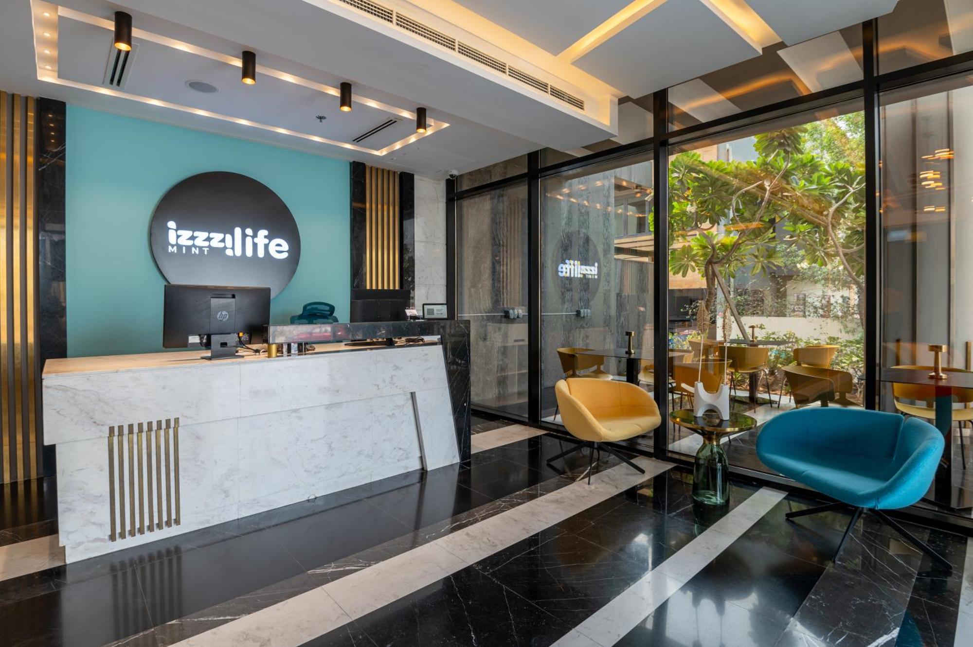 Izzzi Life Mint Aparthotel Dubai Ngoại thất bức ảnh