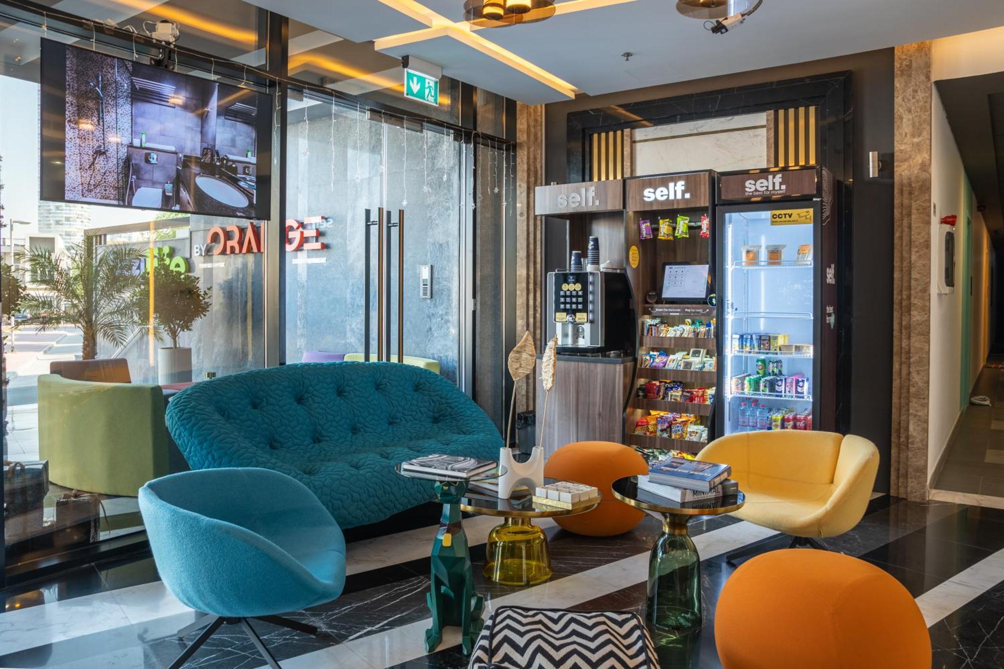 Izzzi Life Mint Aparthotel Dubai Ngoại thất bức ảnh