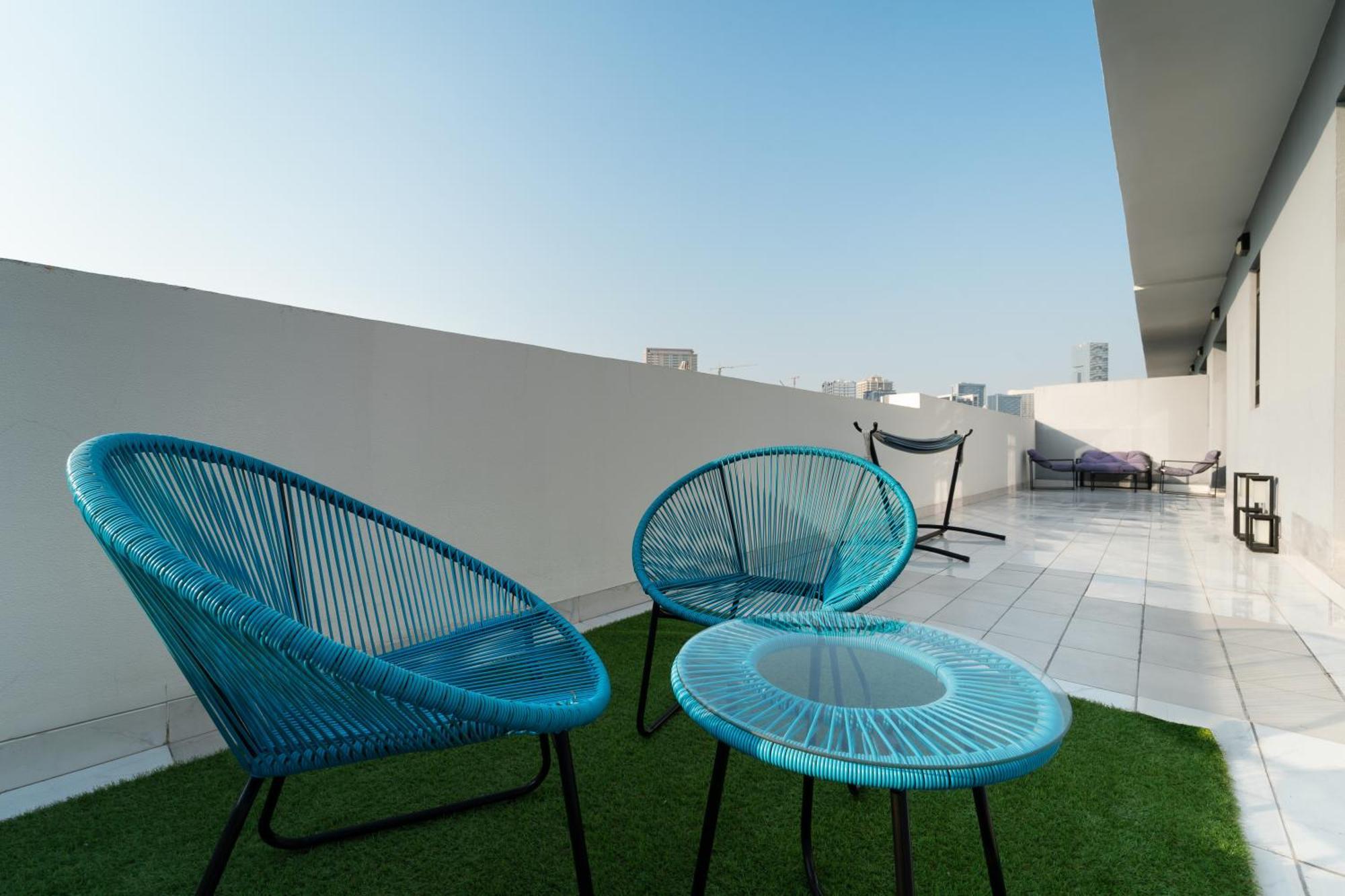 Izzzi Life Mint Aparthotel Dubai Ngoại thất bức ảnh