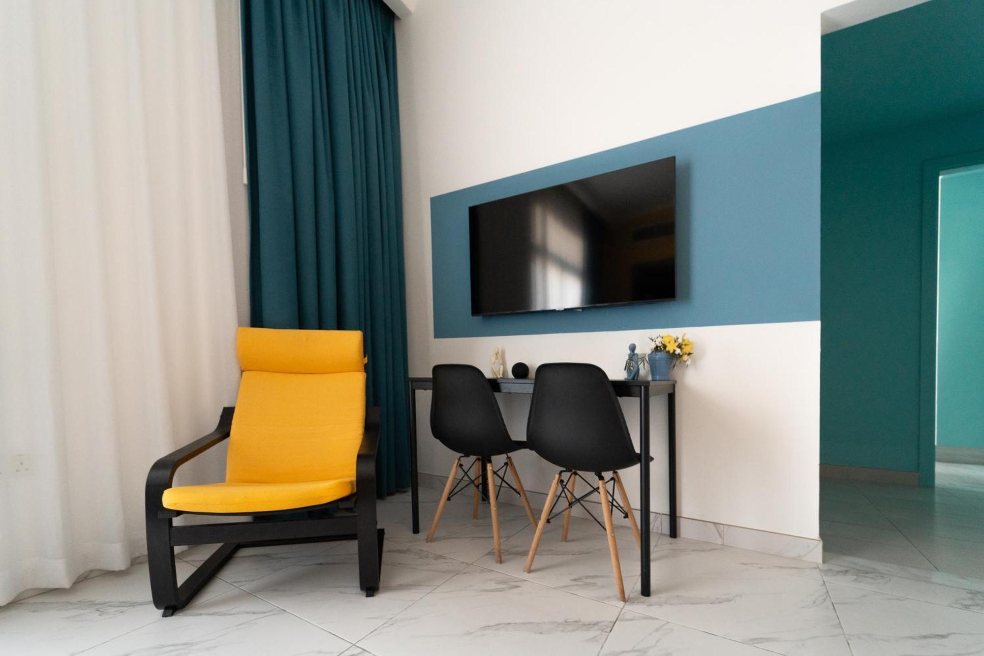 Izzzi Life Mint Aparthotel Dubai Ngoại thất bức ảnh