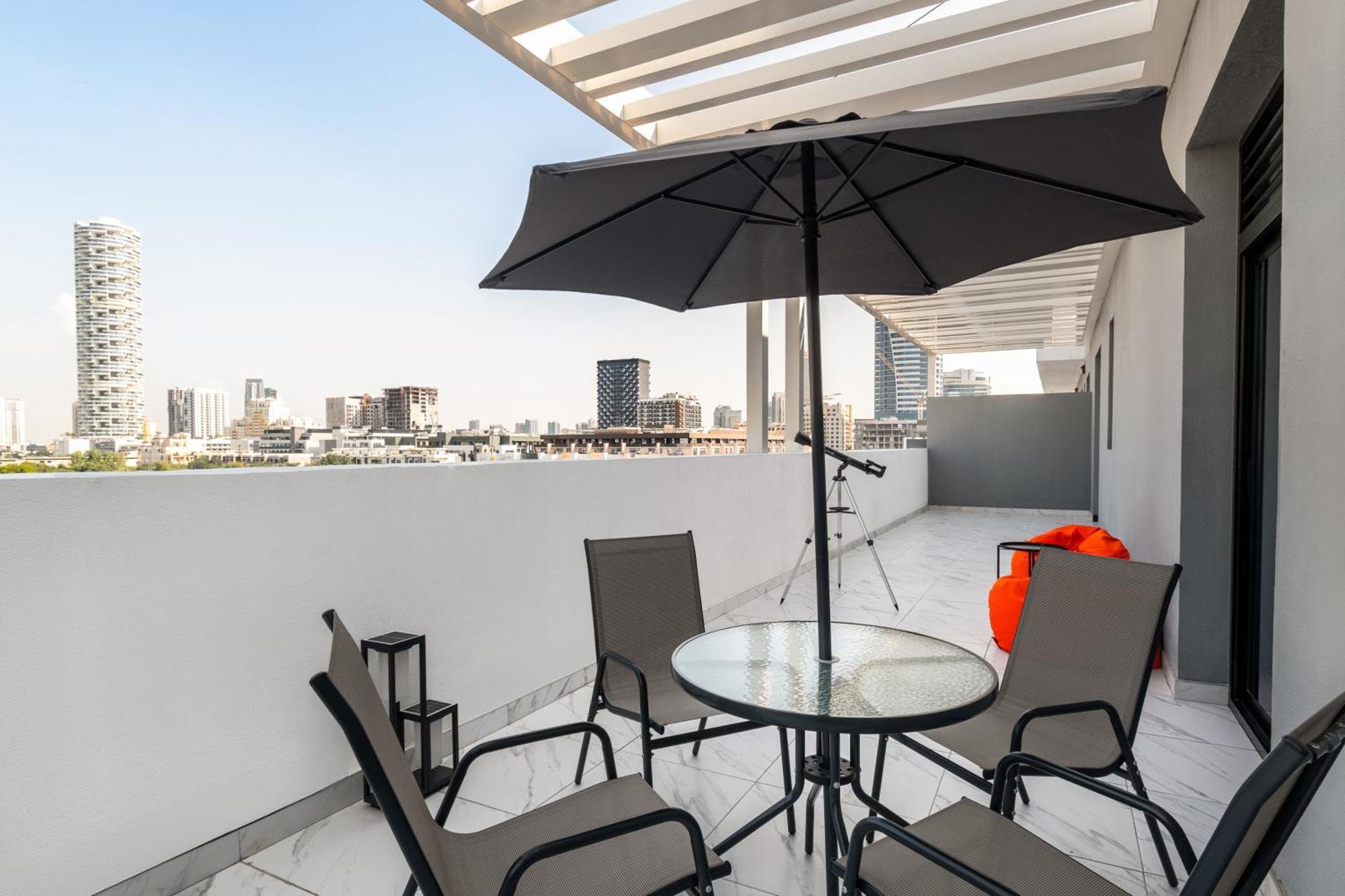 Izzzi Life Mint Aparthotel Dubai Ngoại thất bức ảnh