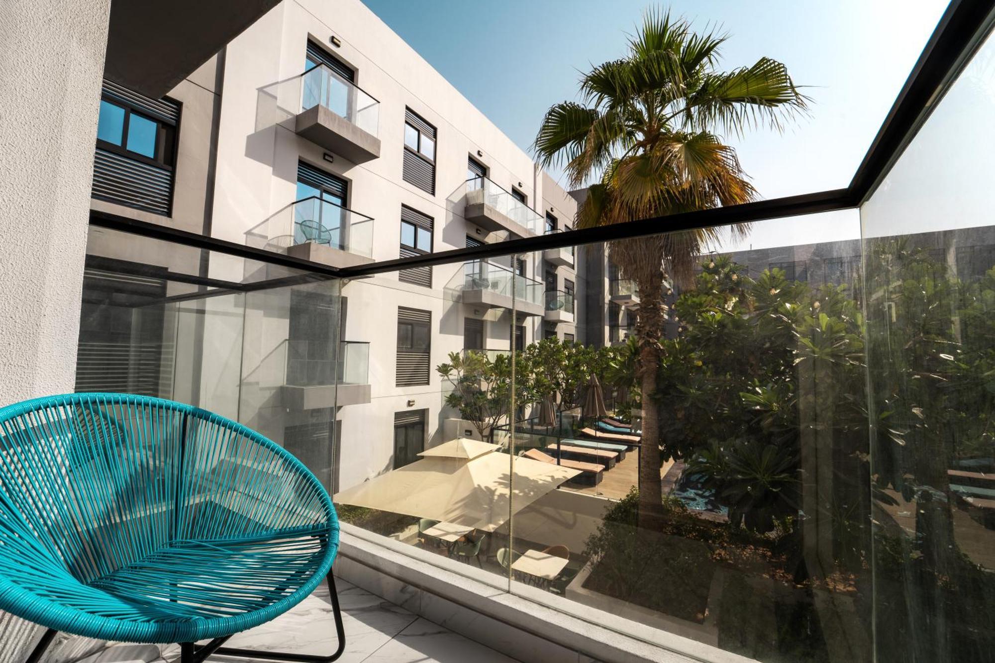 Izzzi Life Mint Aparthotel Dubai Ngoại thất bức ảnh